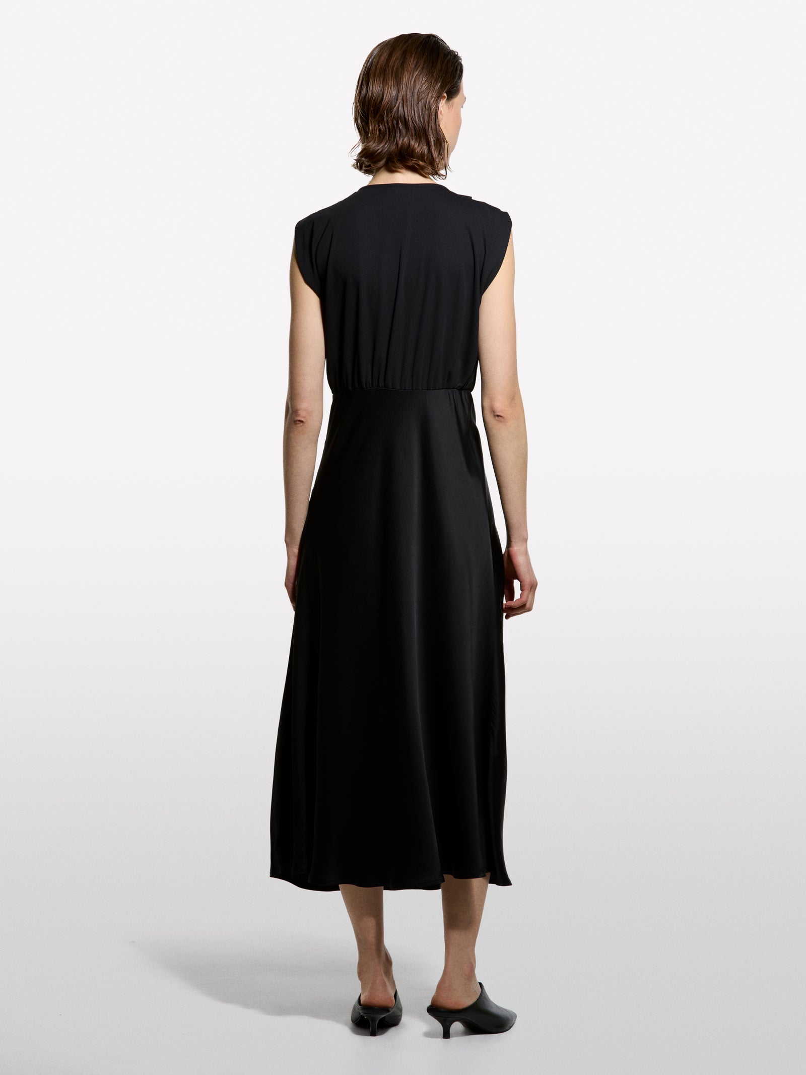 Vestido longuette preto - ucb_image_B
