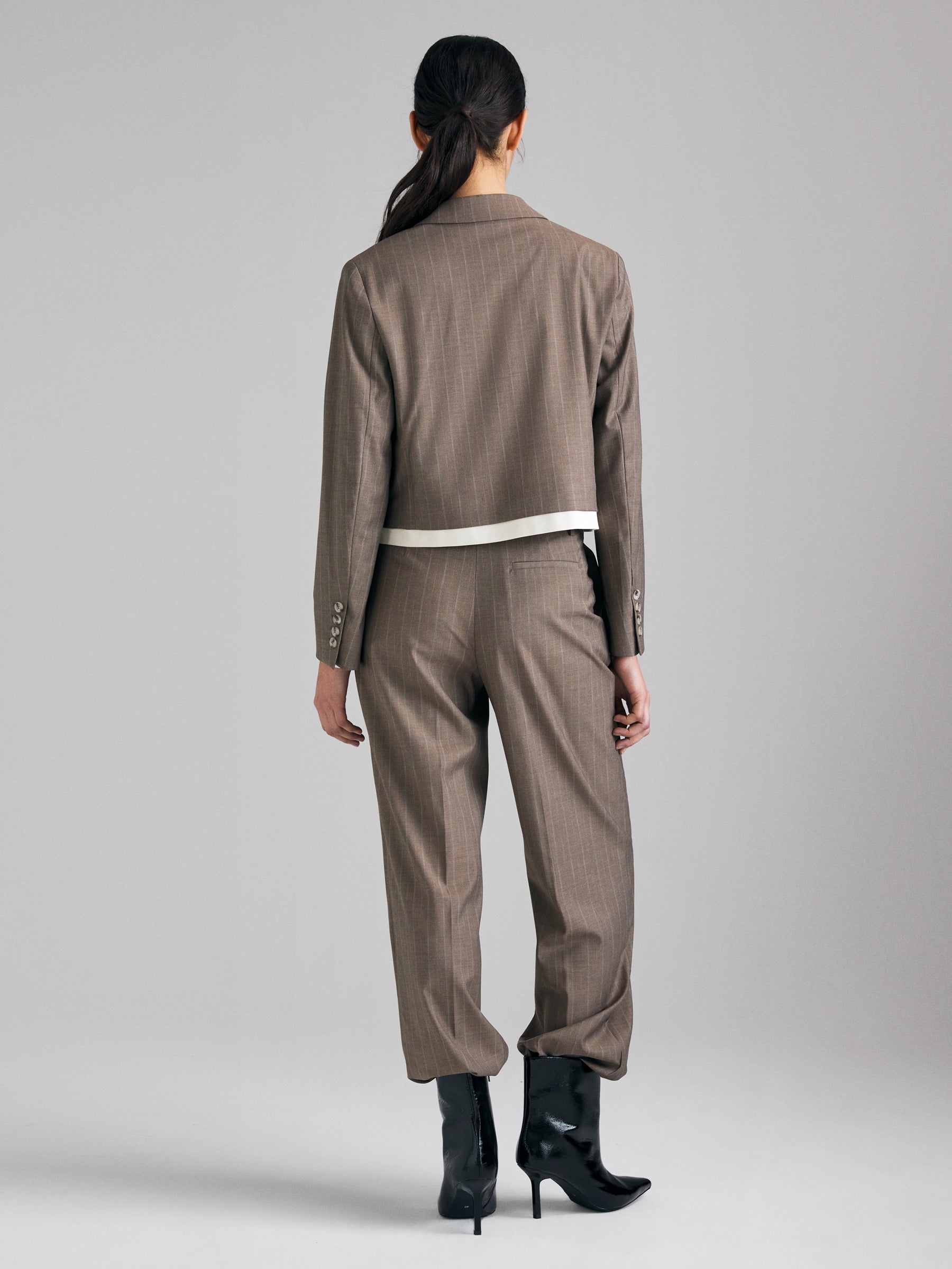 Blazer cropped às riscas - ucb_image_B