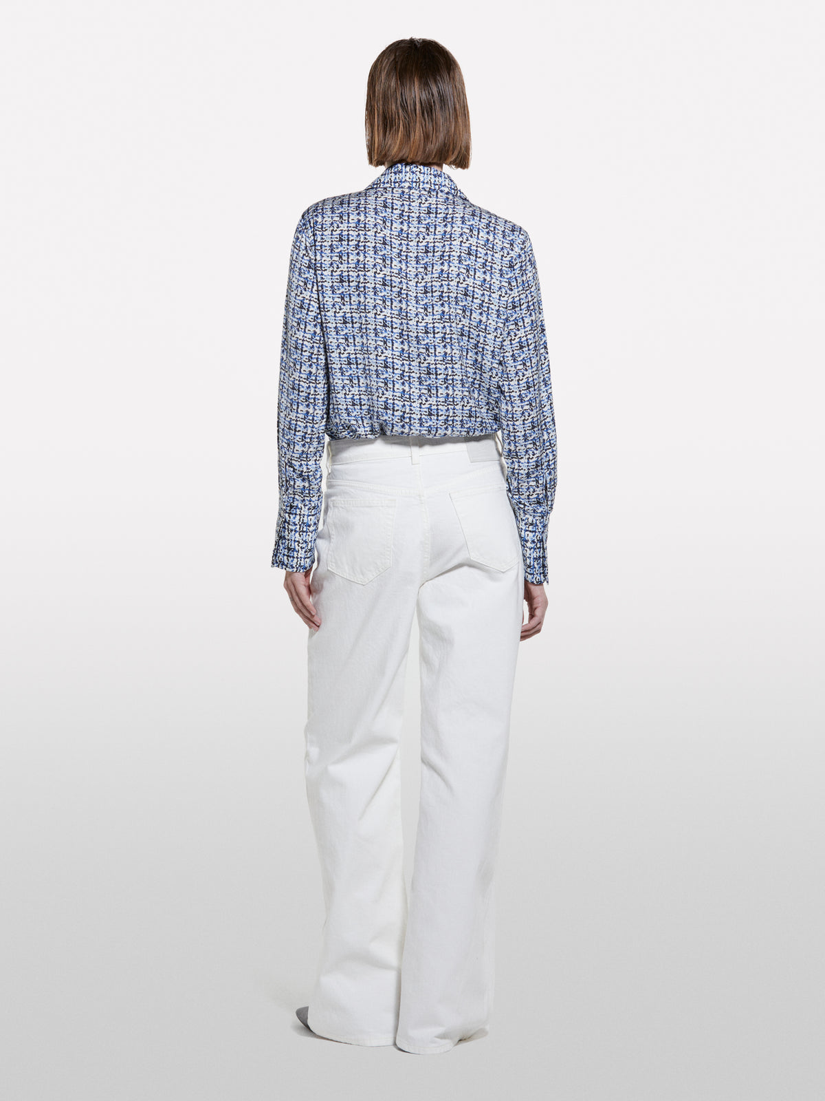 Camisa azul-claro em cetim estampado - ucb_image_B