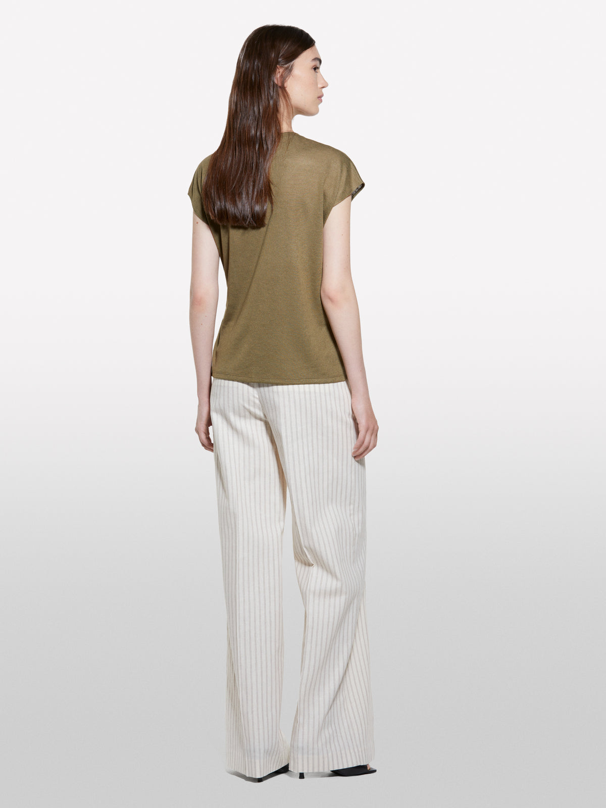 T-shirt verde militar com atilhos - ucb_image_B