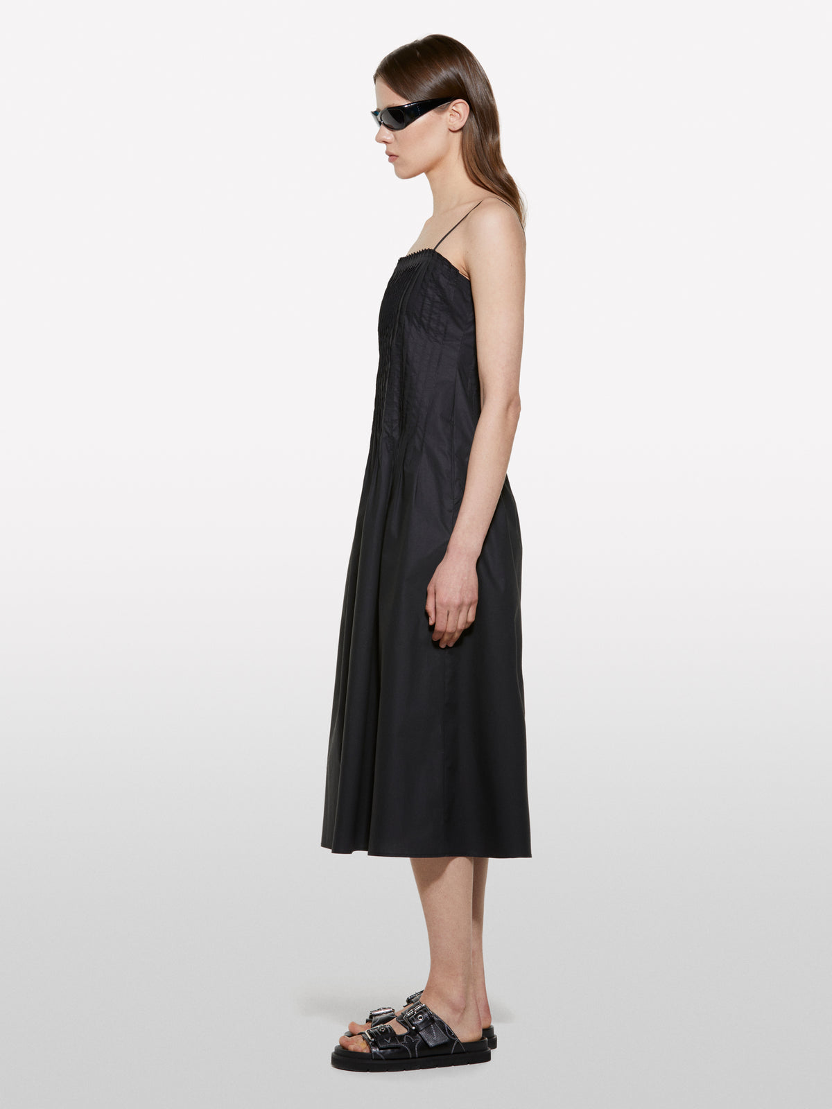 Vestido midi preto evasé - ucb_image_F