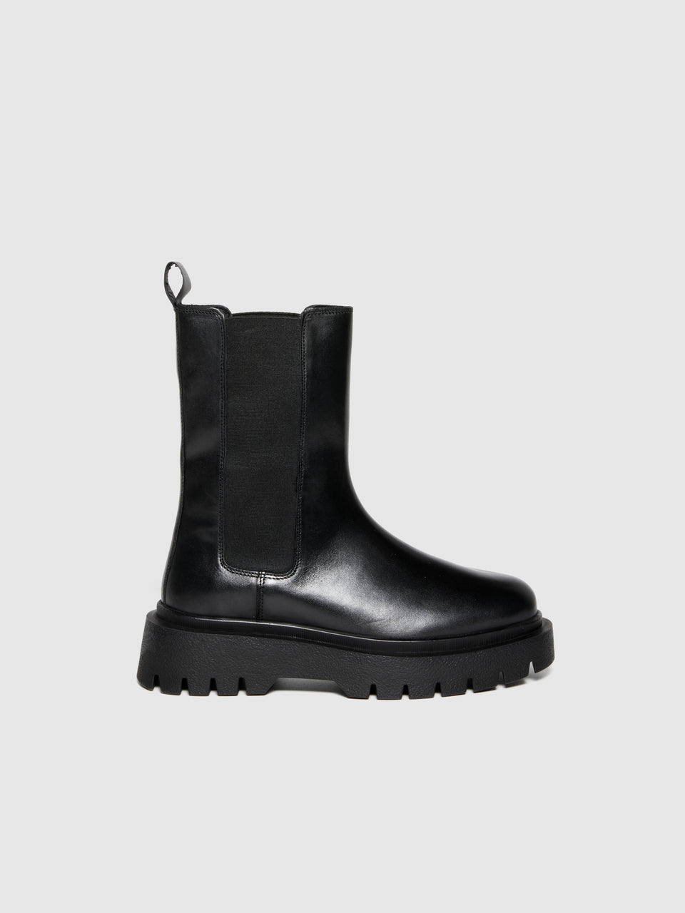 Botins chelsea - ucb_image_FS