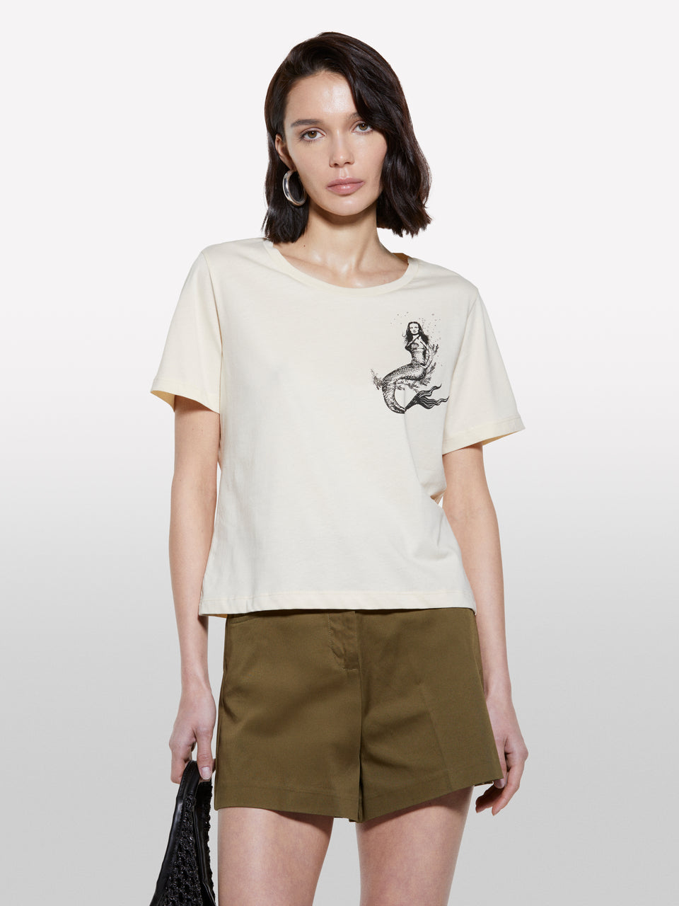 T-shirt areia com estampa de sereia - ucb_image_FY
