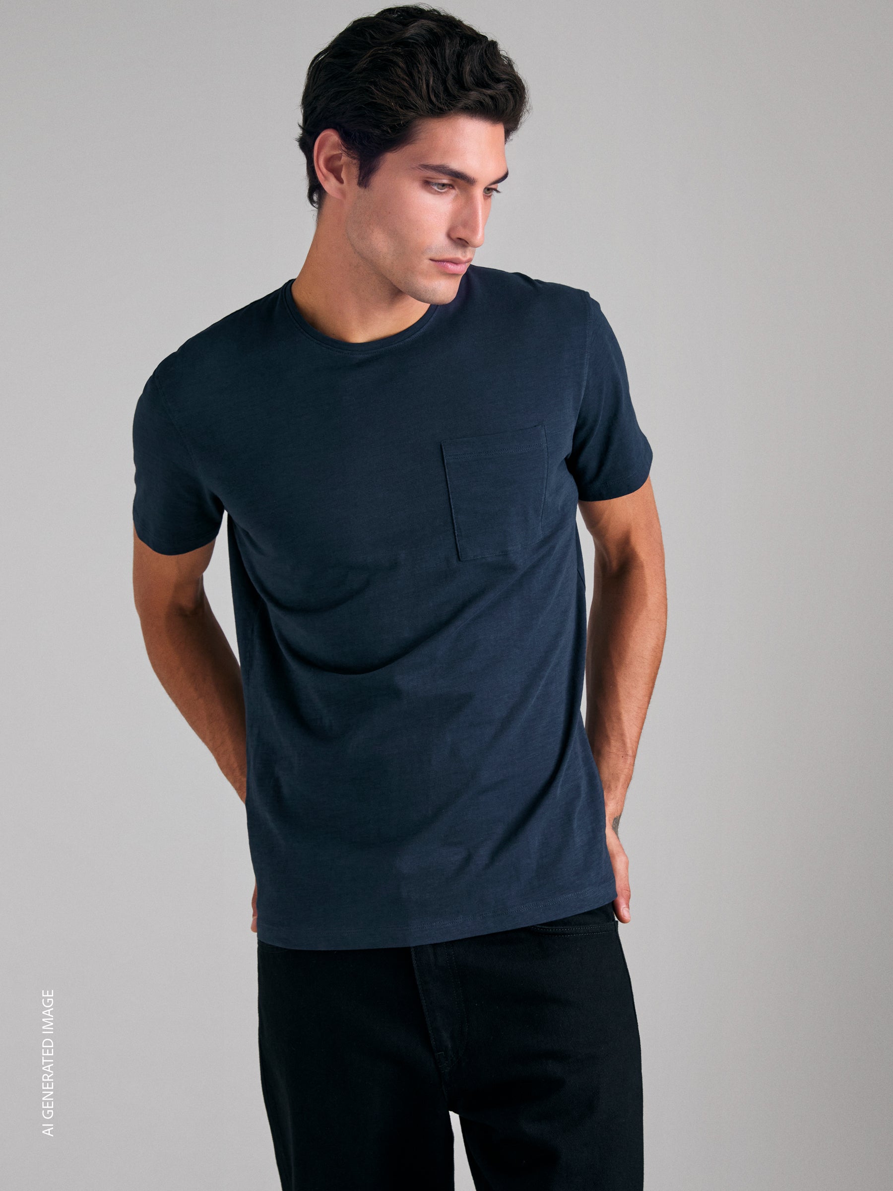T-shirt com bolso pequeno - ucb_image_FY