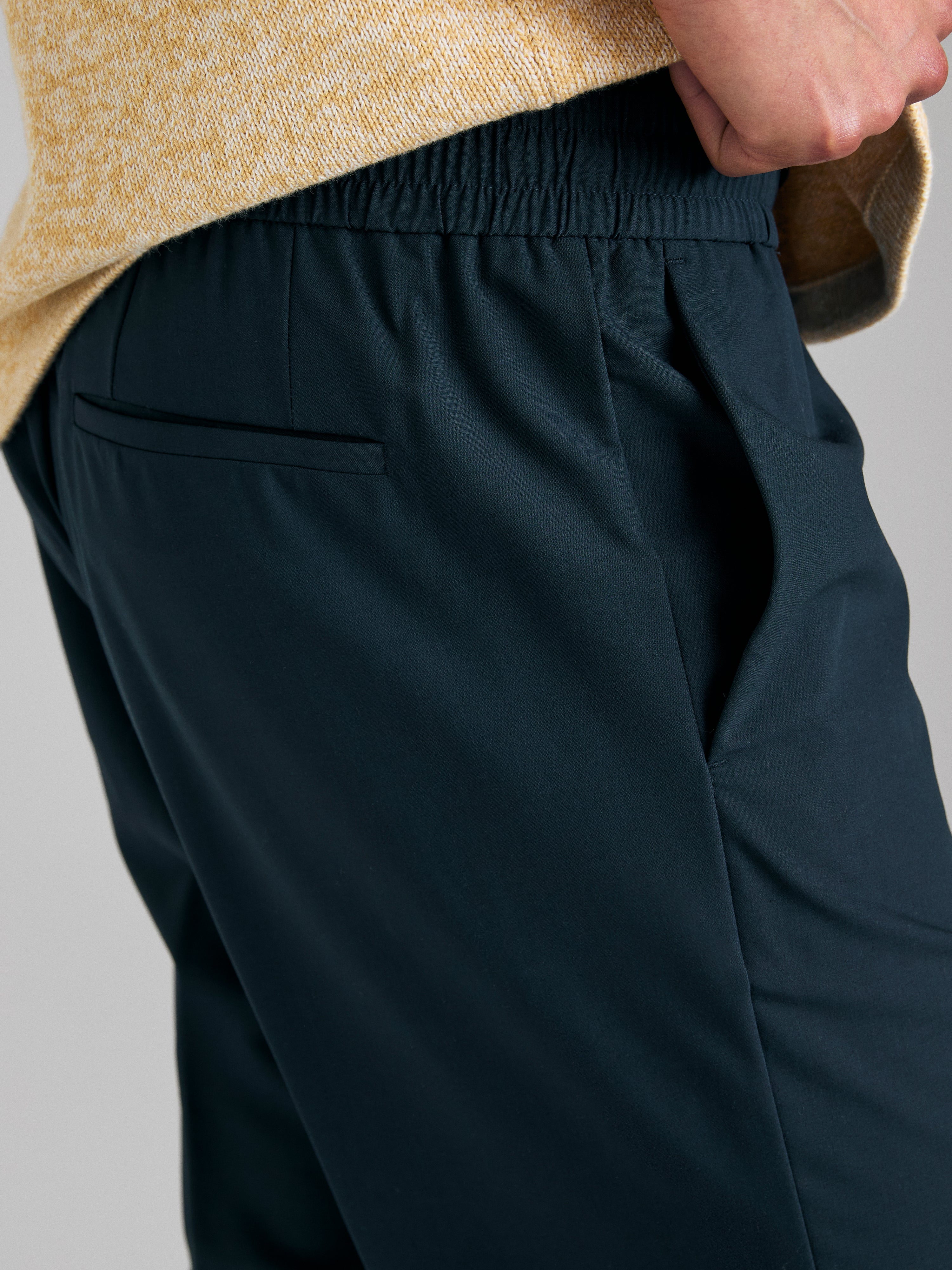 Joggers regular fit - ucb_image_FY