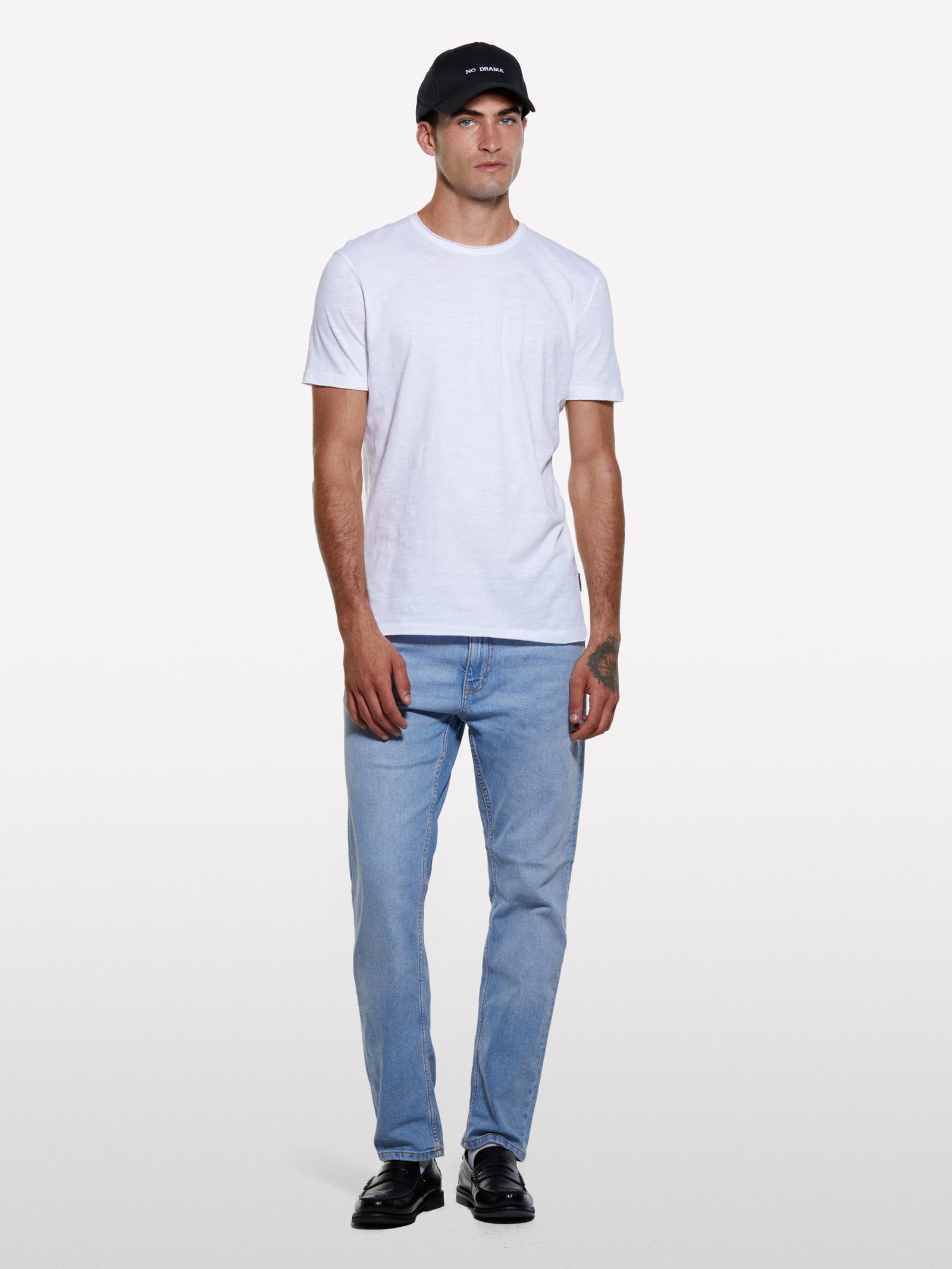 T-shirt branca com corte vivo - ucb_image_F