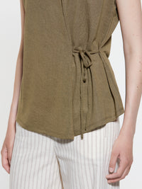T-shirt verde militar com atilhos - ucb_image_FY