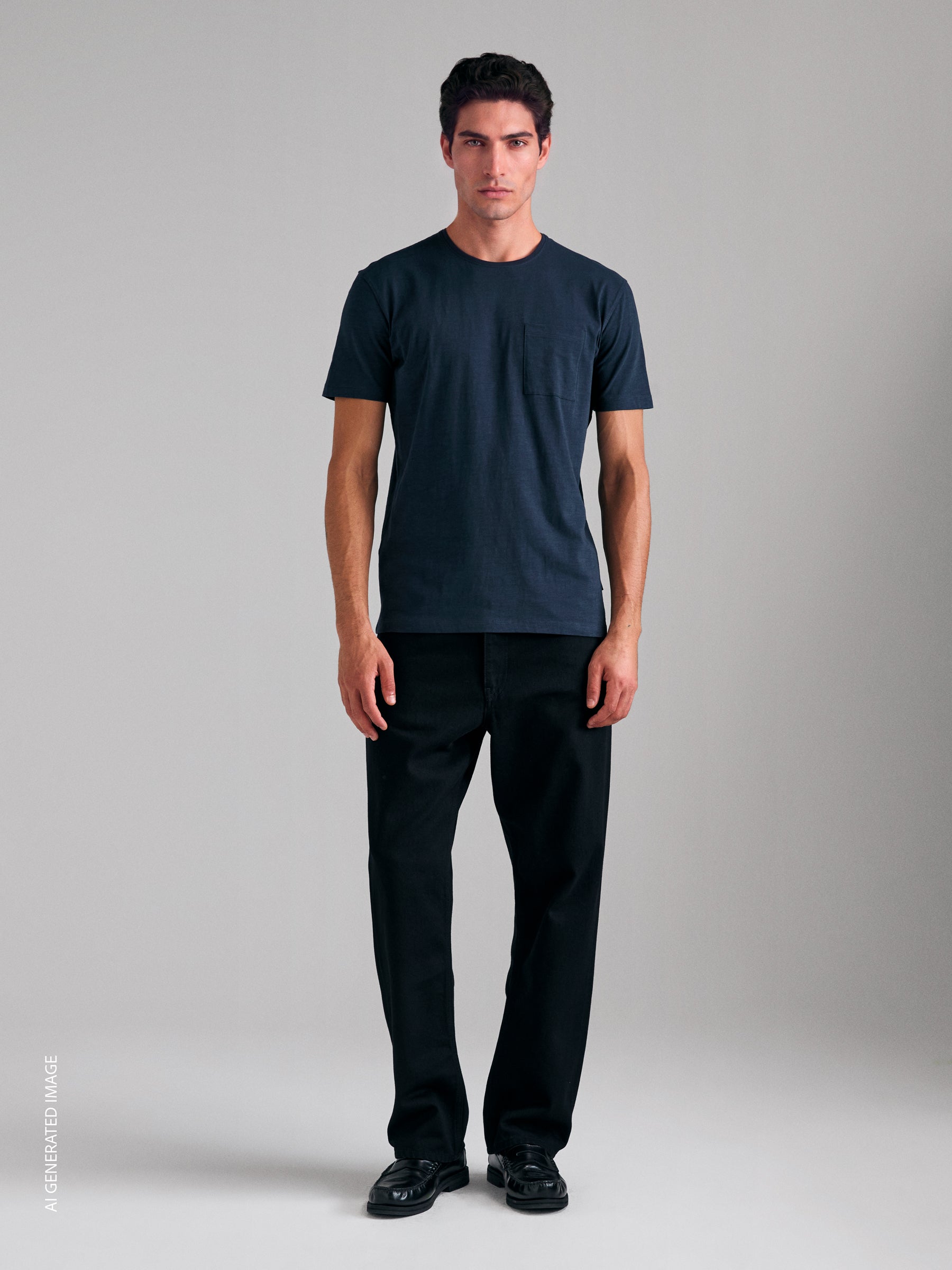 T-shirt com bolso pequeno - ucb_image_F