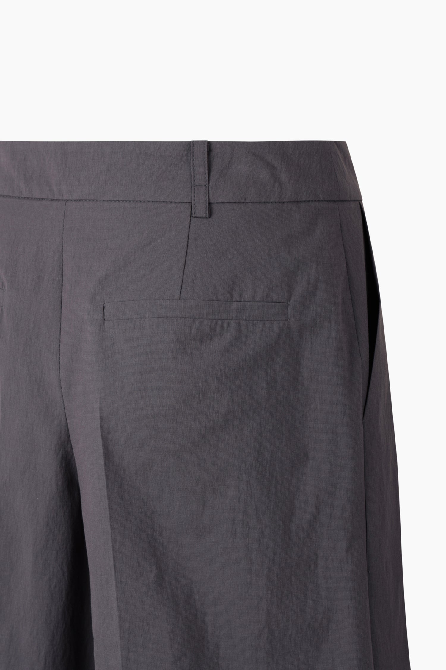 Bermudas com pinças - ucb_image_FY