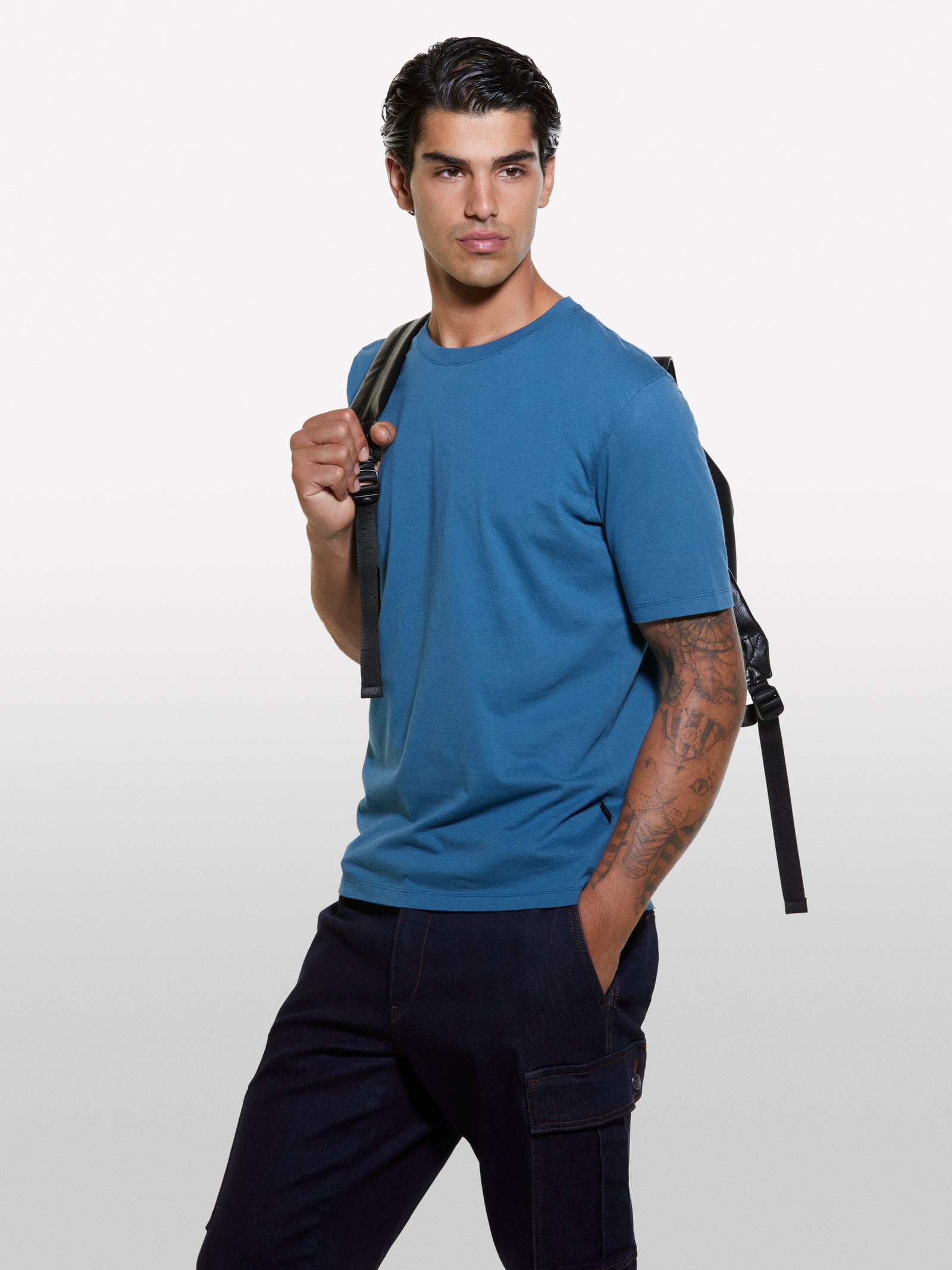 Blue 100% organic cotton crew neck t-shirt