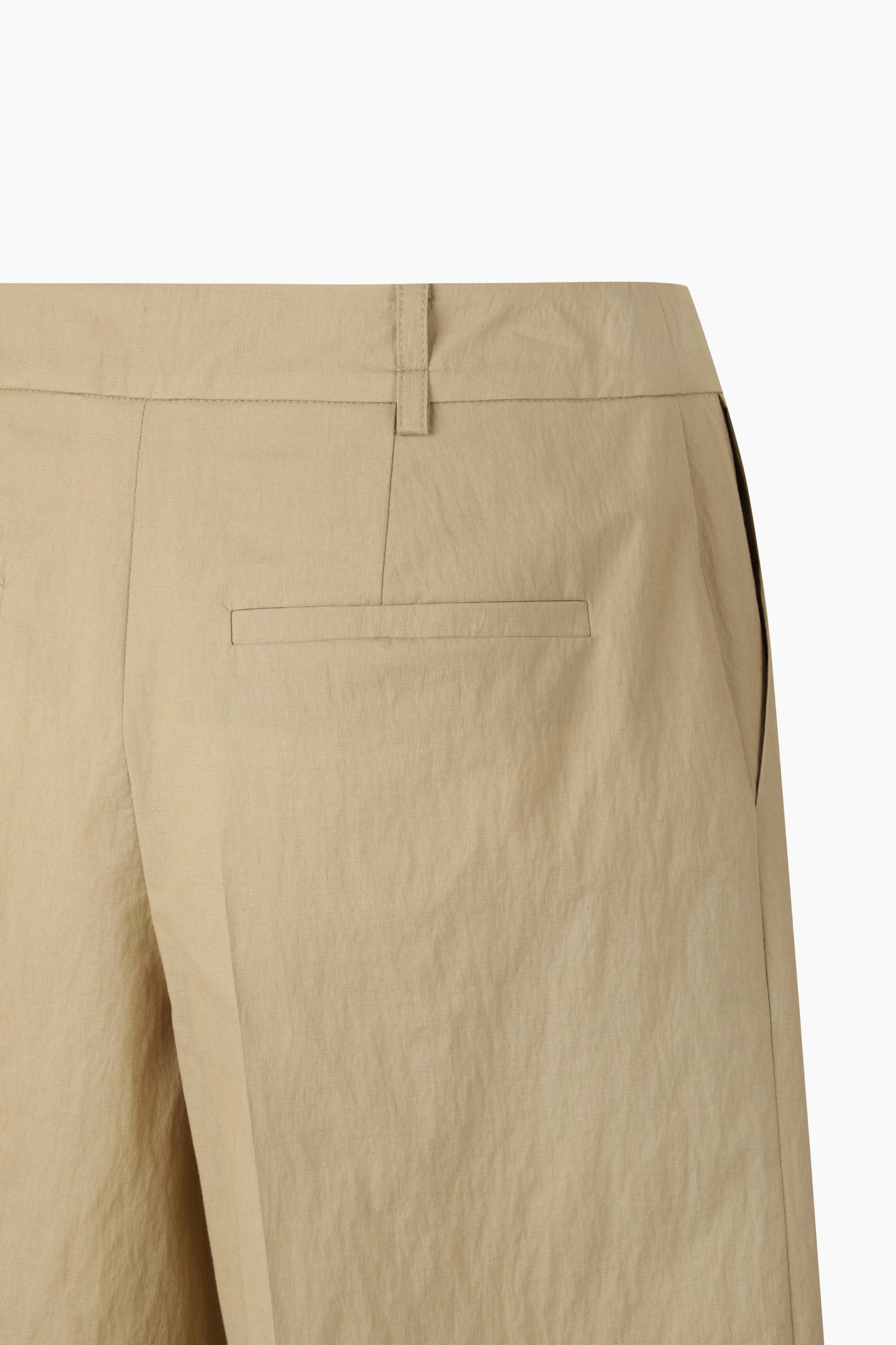 Bermudas com pinças - ucb_image_FY