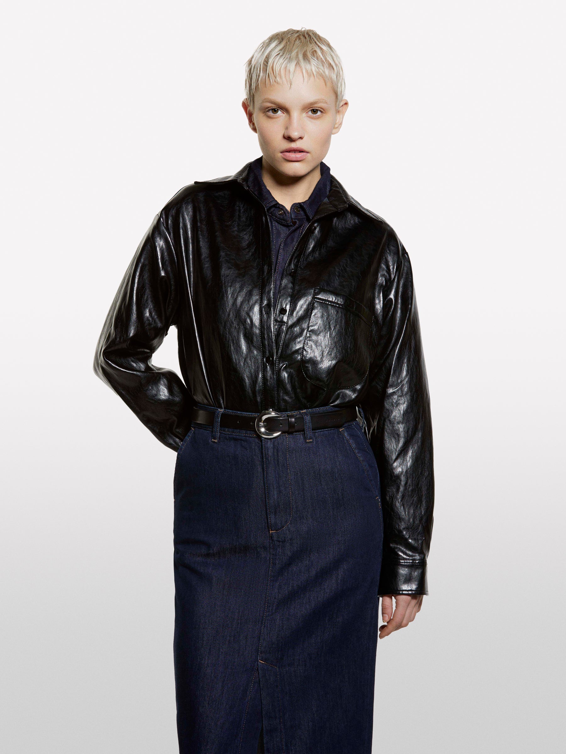 Camisa preta brilhante - ucb_image_FY