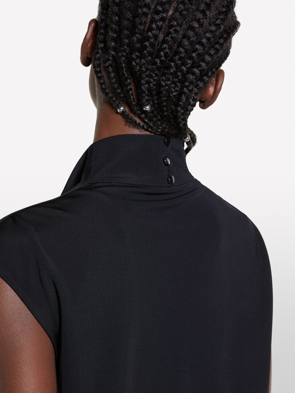 TOP Women image number null