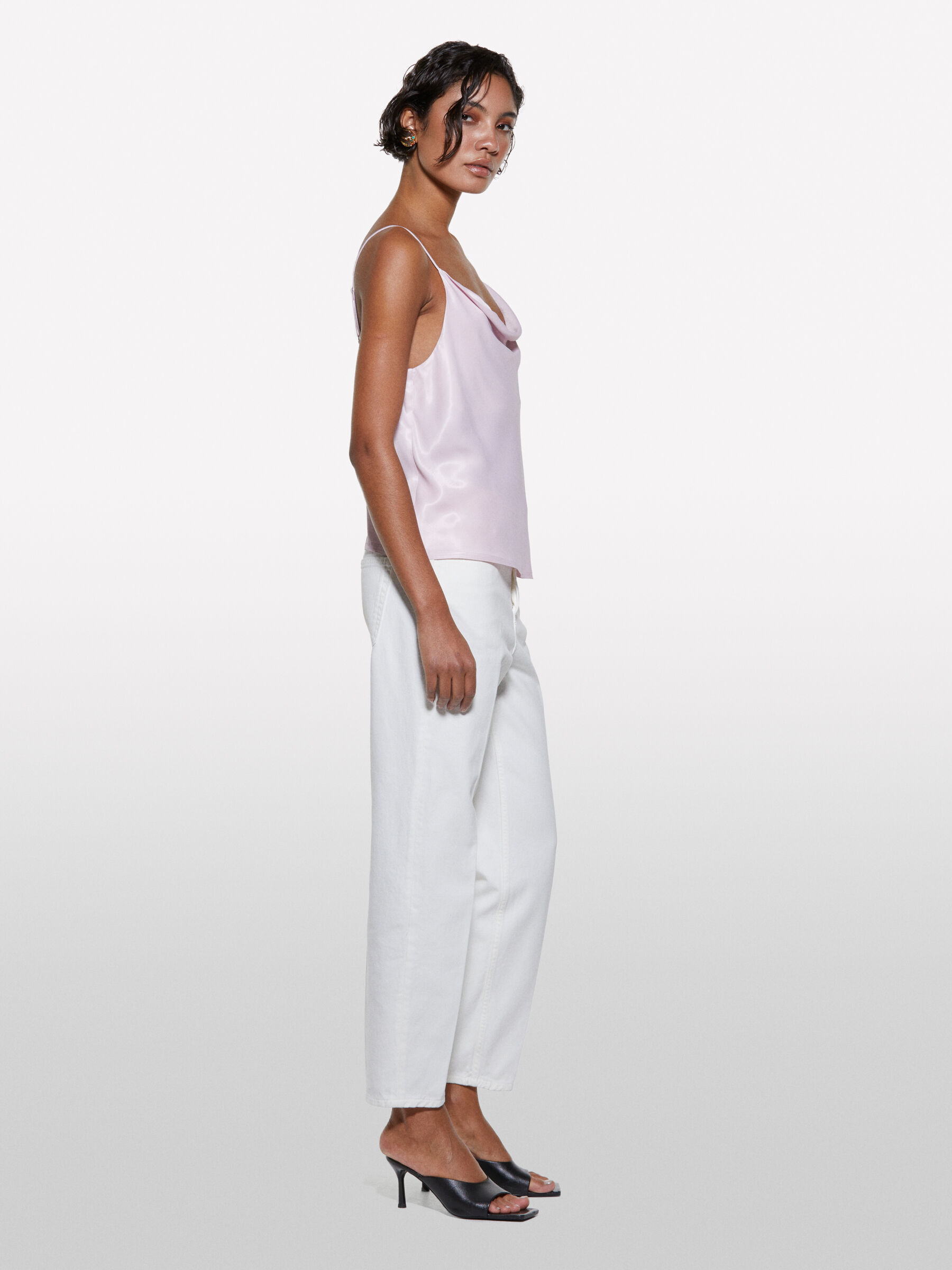 TOP Women image number null