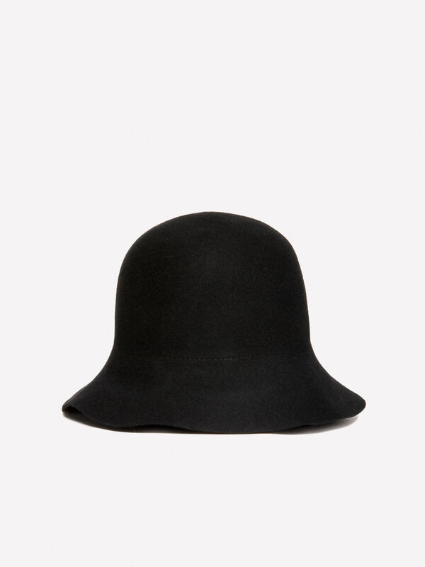 Black cloche in 100% wool - women's hats | Sisley