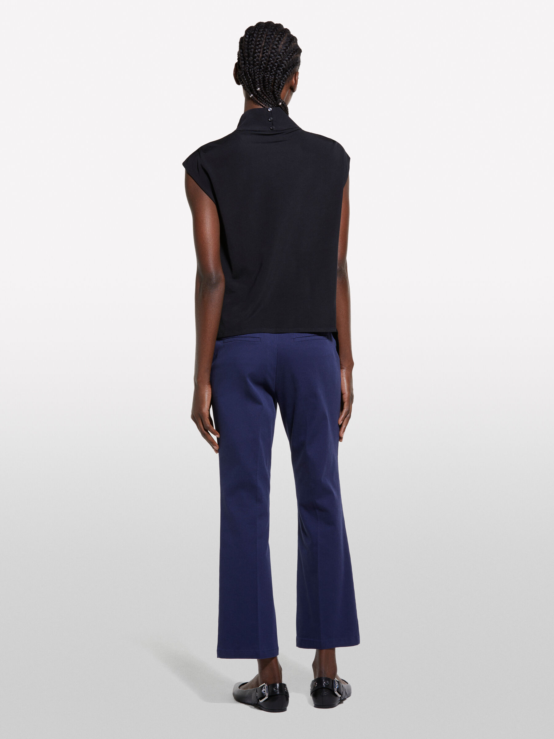 TOP Women image number null