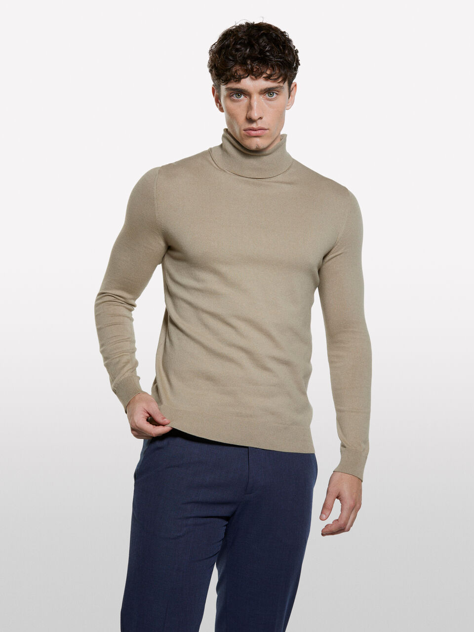 TURTLE NECK SW. L/S Men image number null