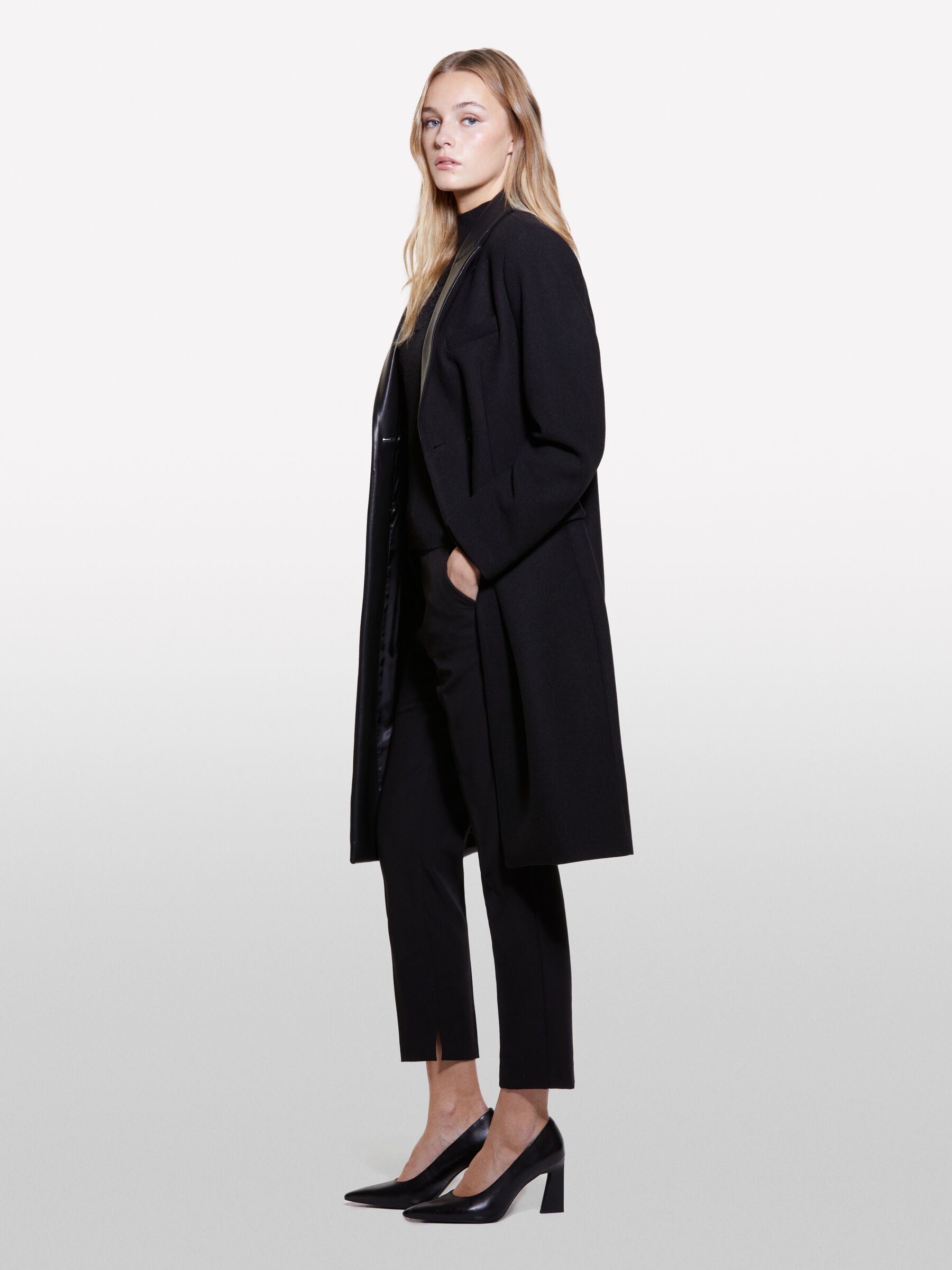 COAT Women image number null