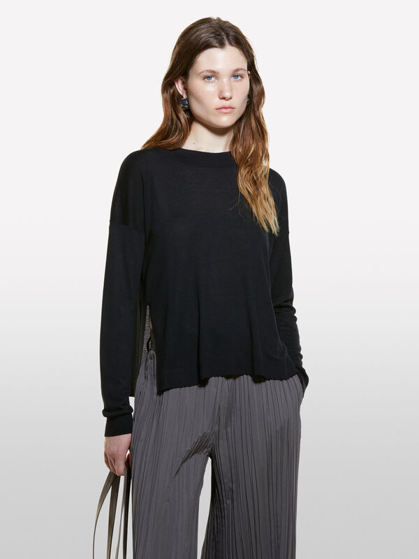 Black top made of silk blend - women's crew neck sweaters | Sisley