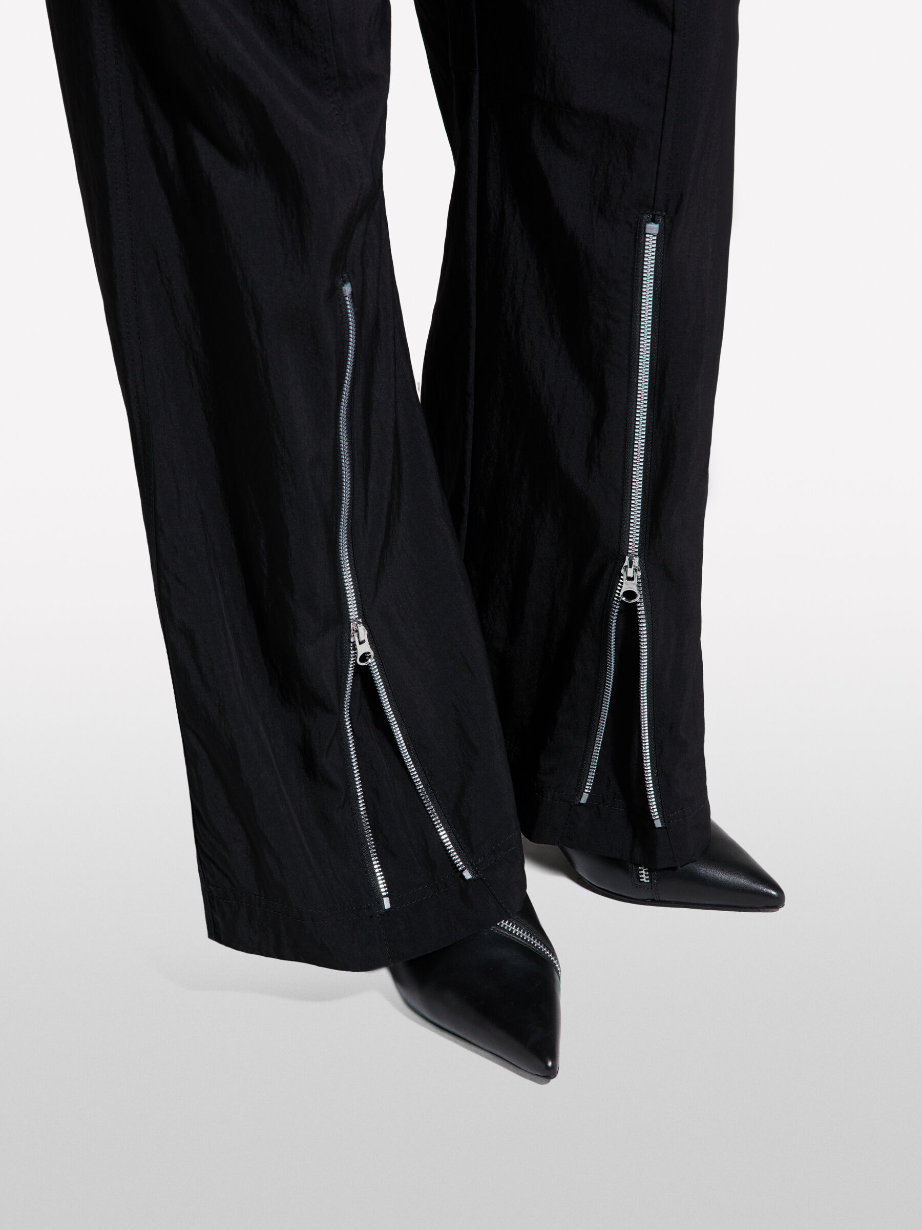 TROUSERS Women image number null