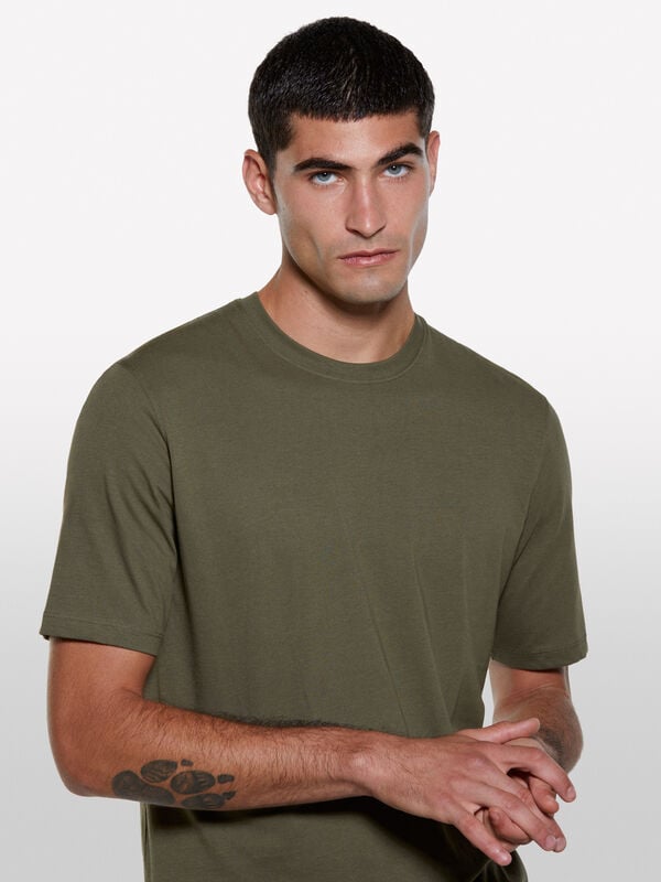 Olive green regular fit short sleeve t-shirt Olive green regular fit short sleeve t-shirt - men's short sleeve t-shirts | Sisley