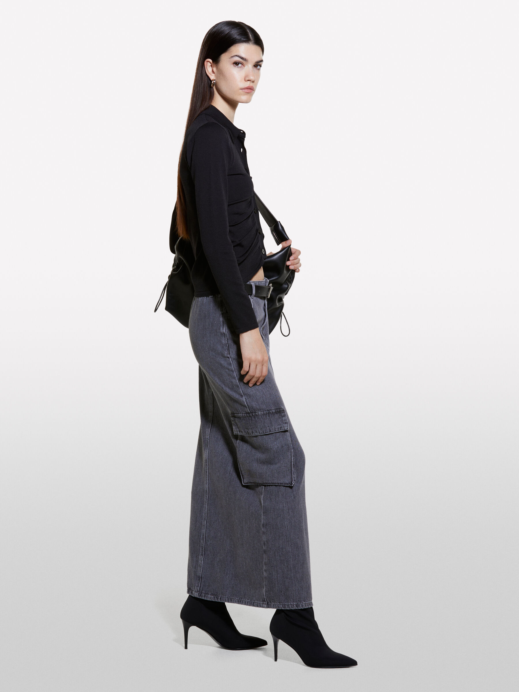 Black denim skirt with slit, Black - Sisley Black denim skirt with slit, Black - Sisley