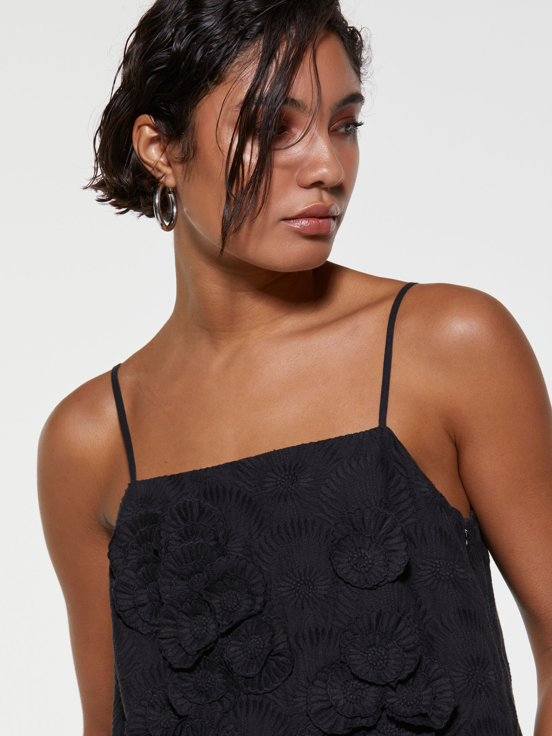 TOP Women image number null