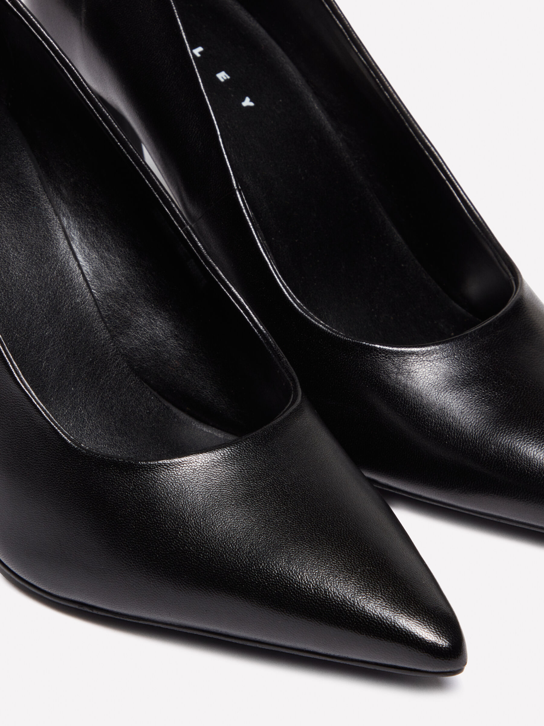 DECOLLETE Women image number null