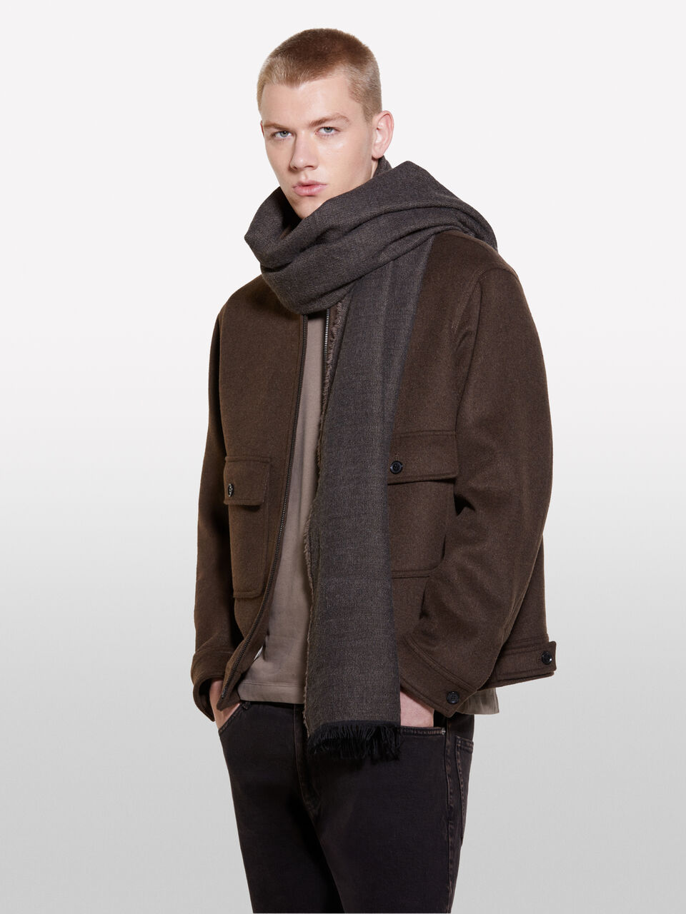 SCARF Men image number null