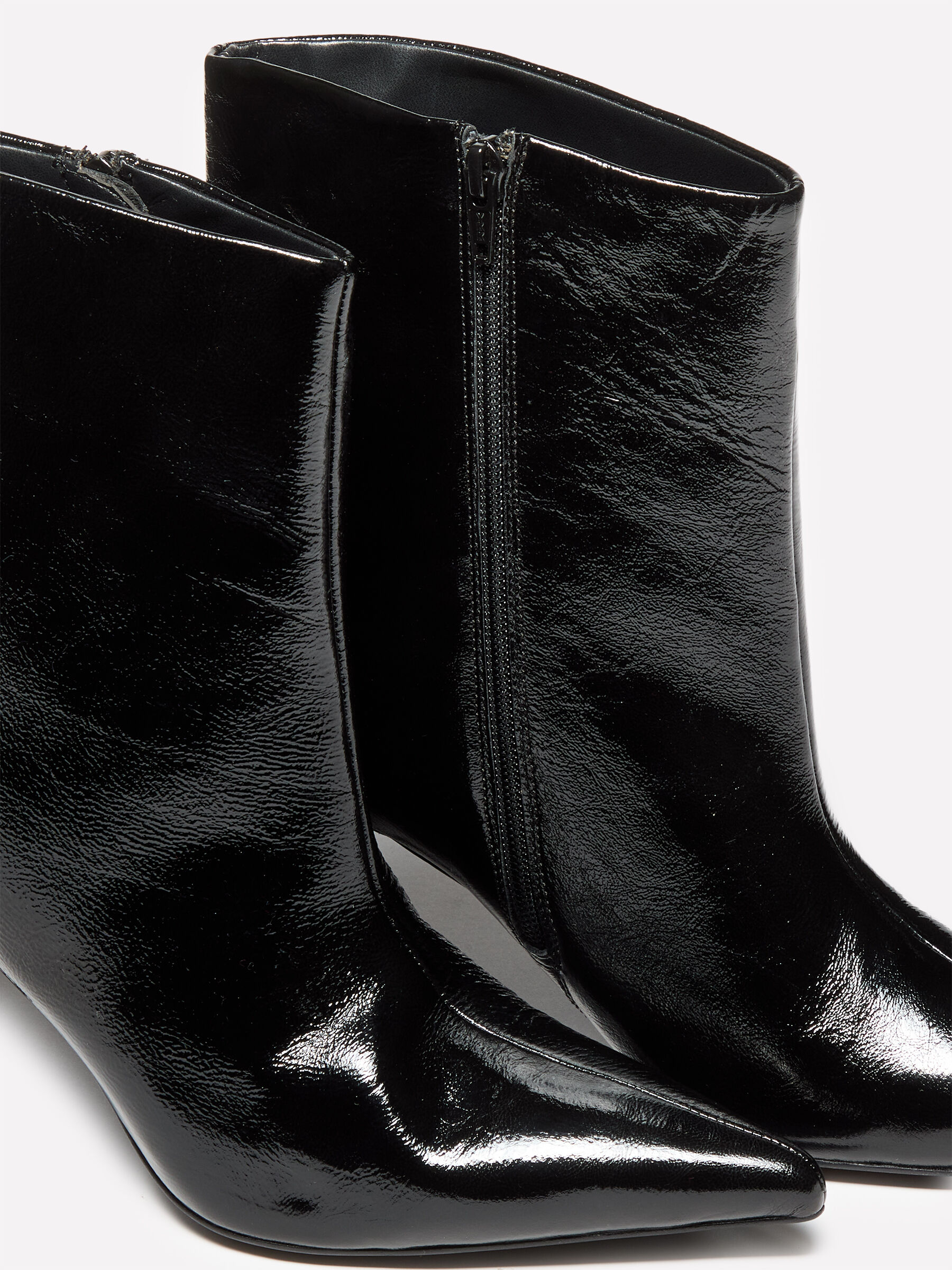 BOOT Women image number null