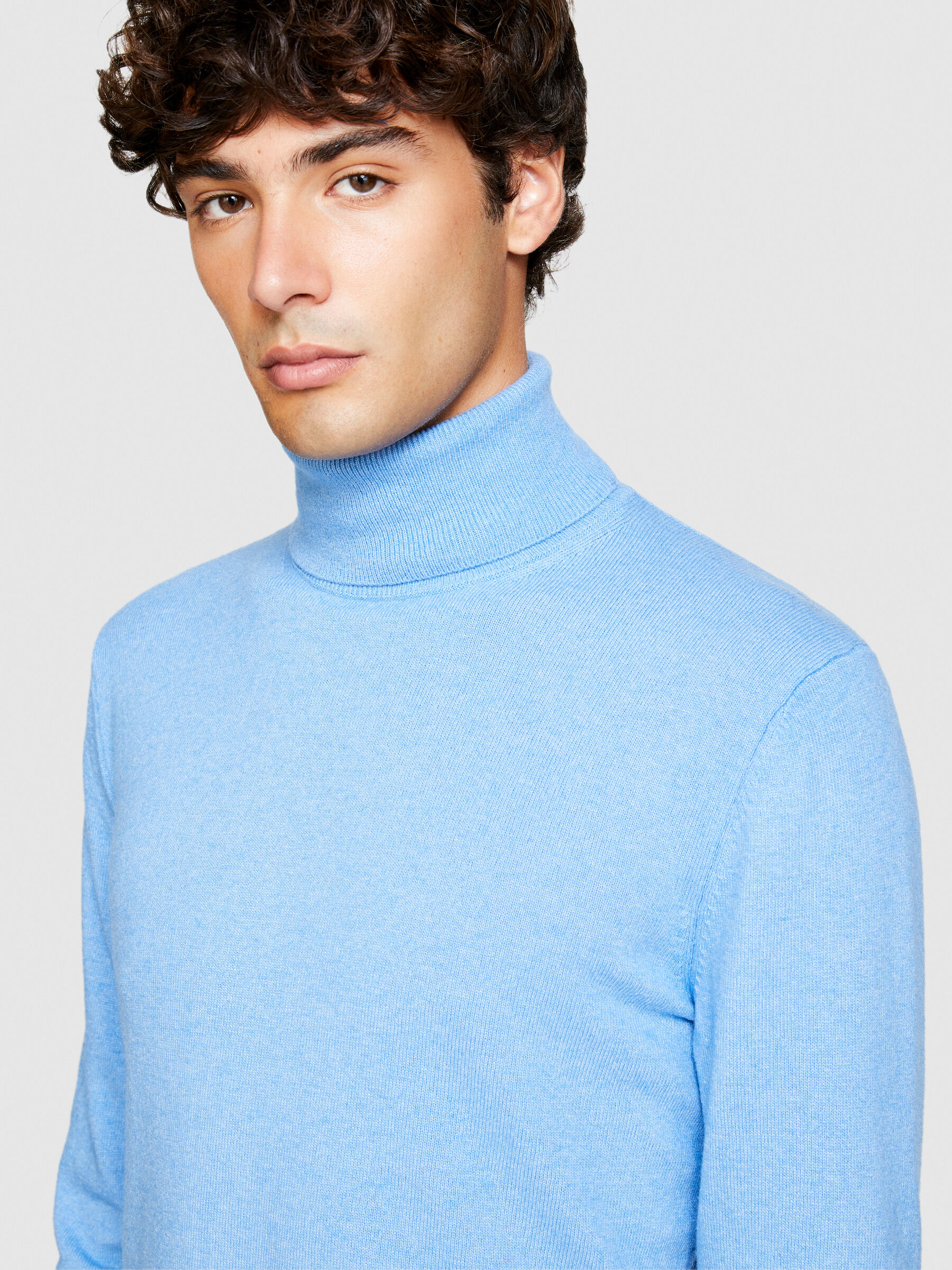 High low outlet turtleneck sweater
