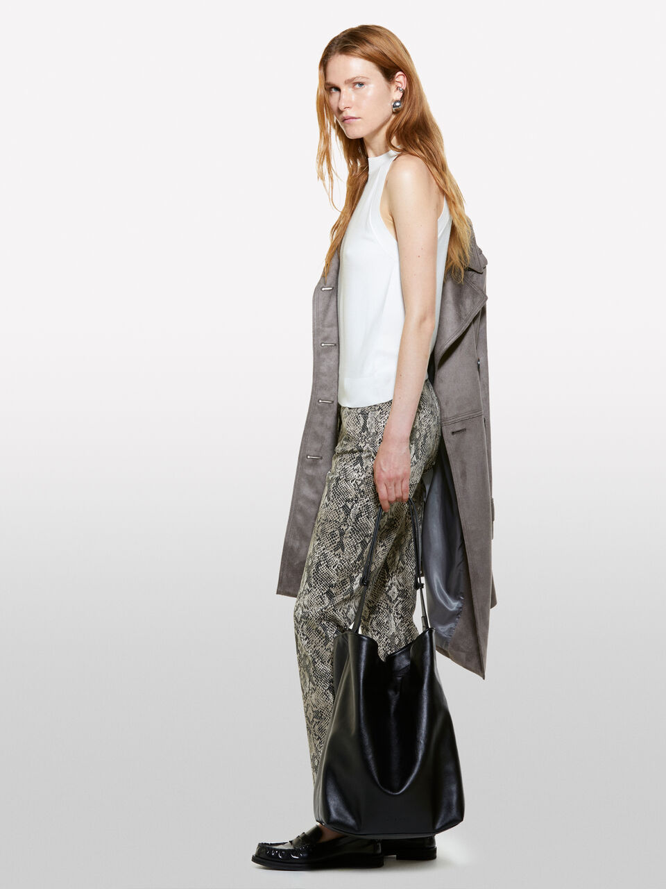 TOP Women image number null