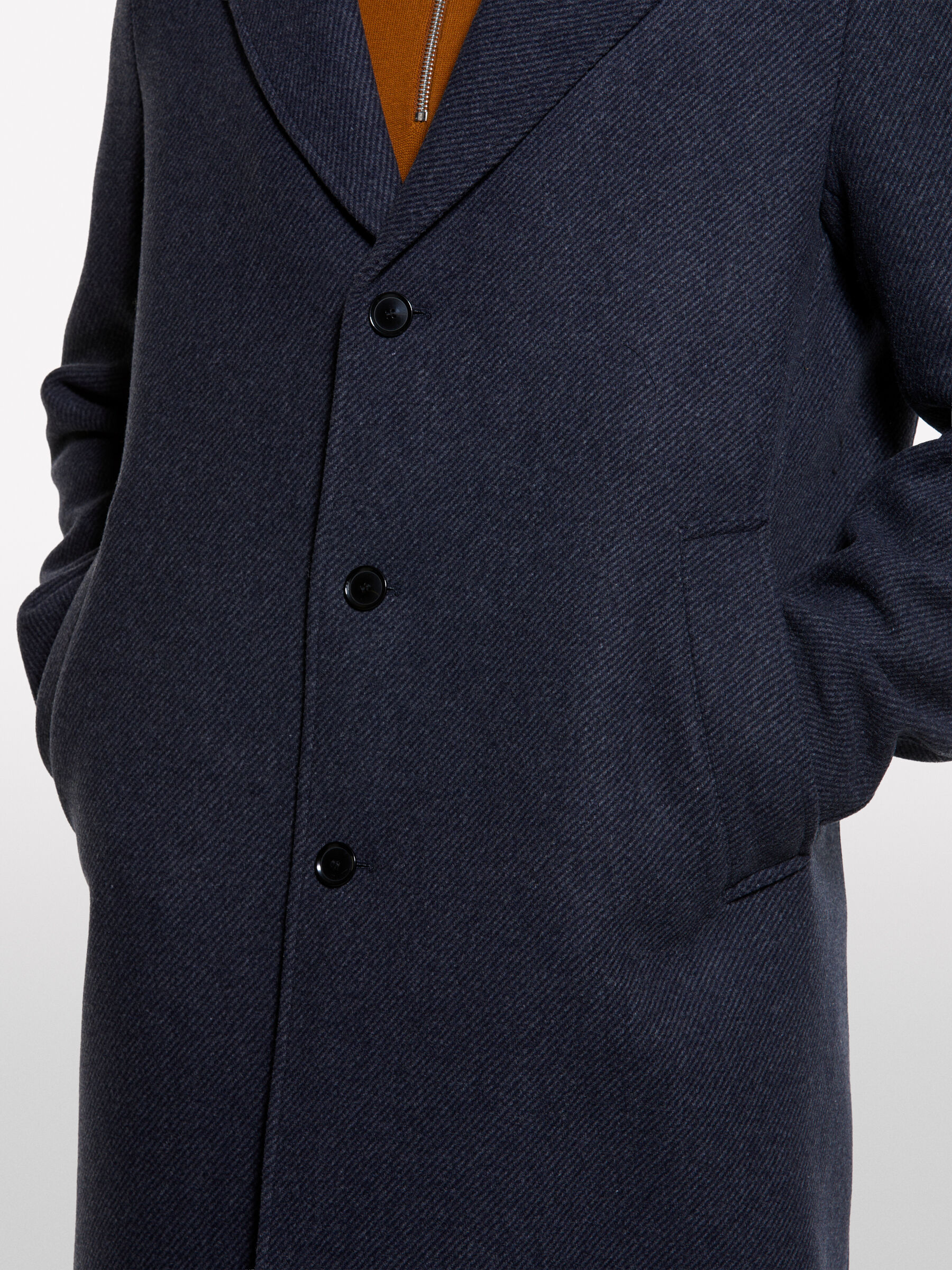 COAT Men image number null