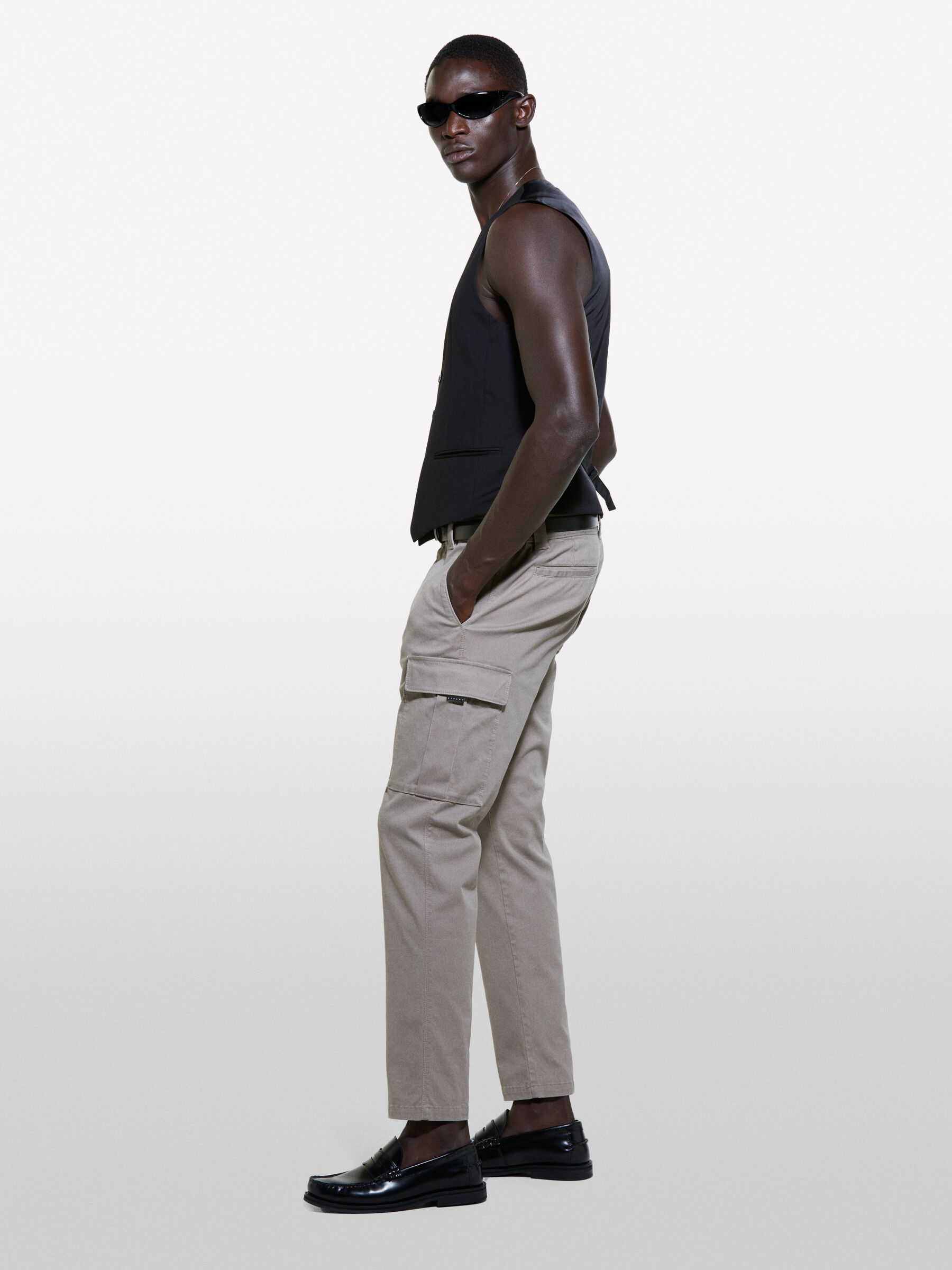 TROUSERS Men image number null