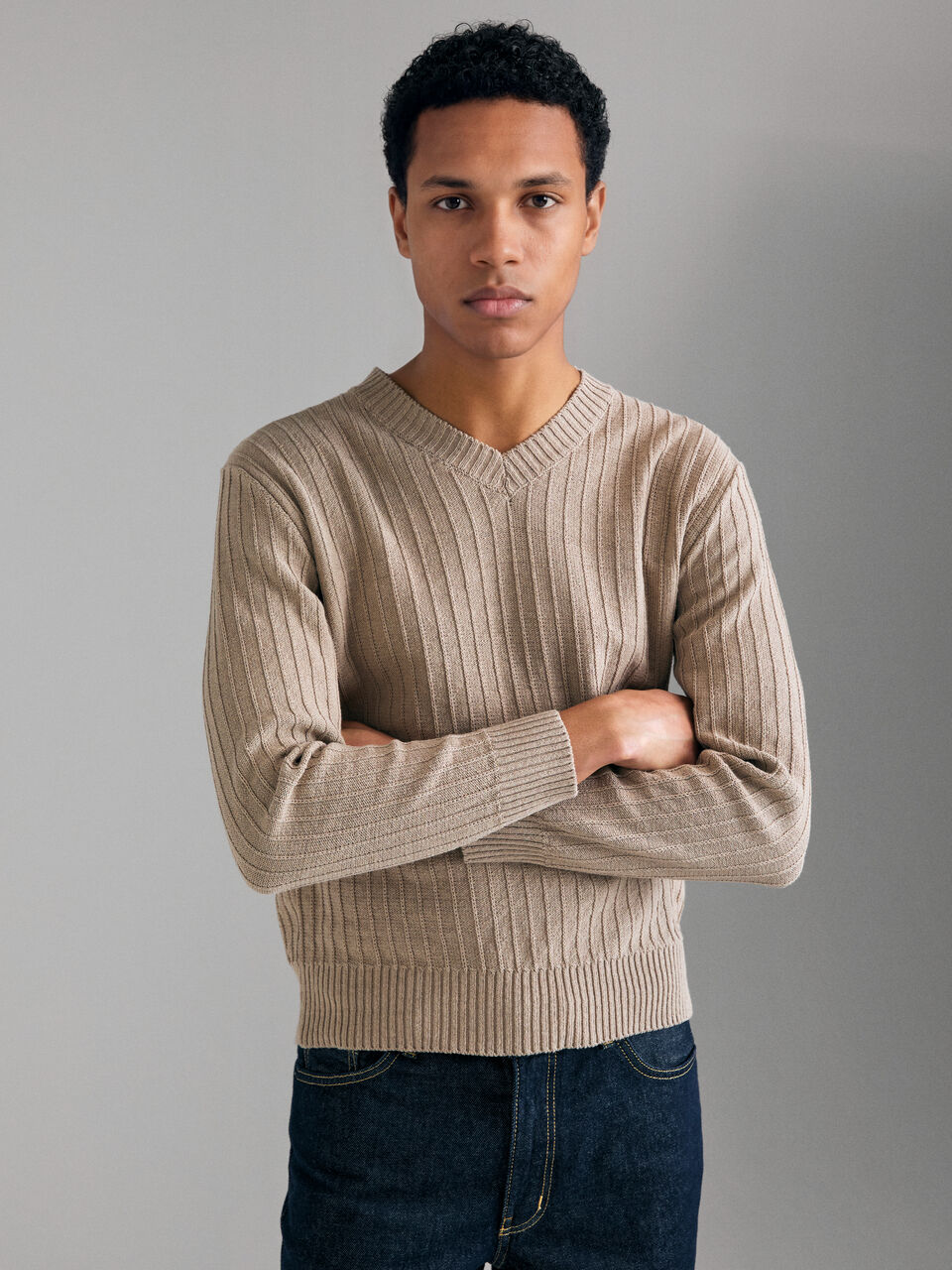 V NECK SWEATER L/S Men image number null