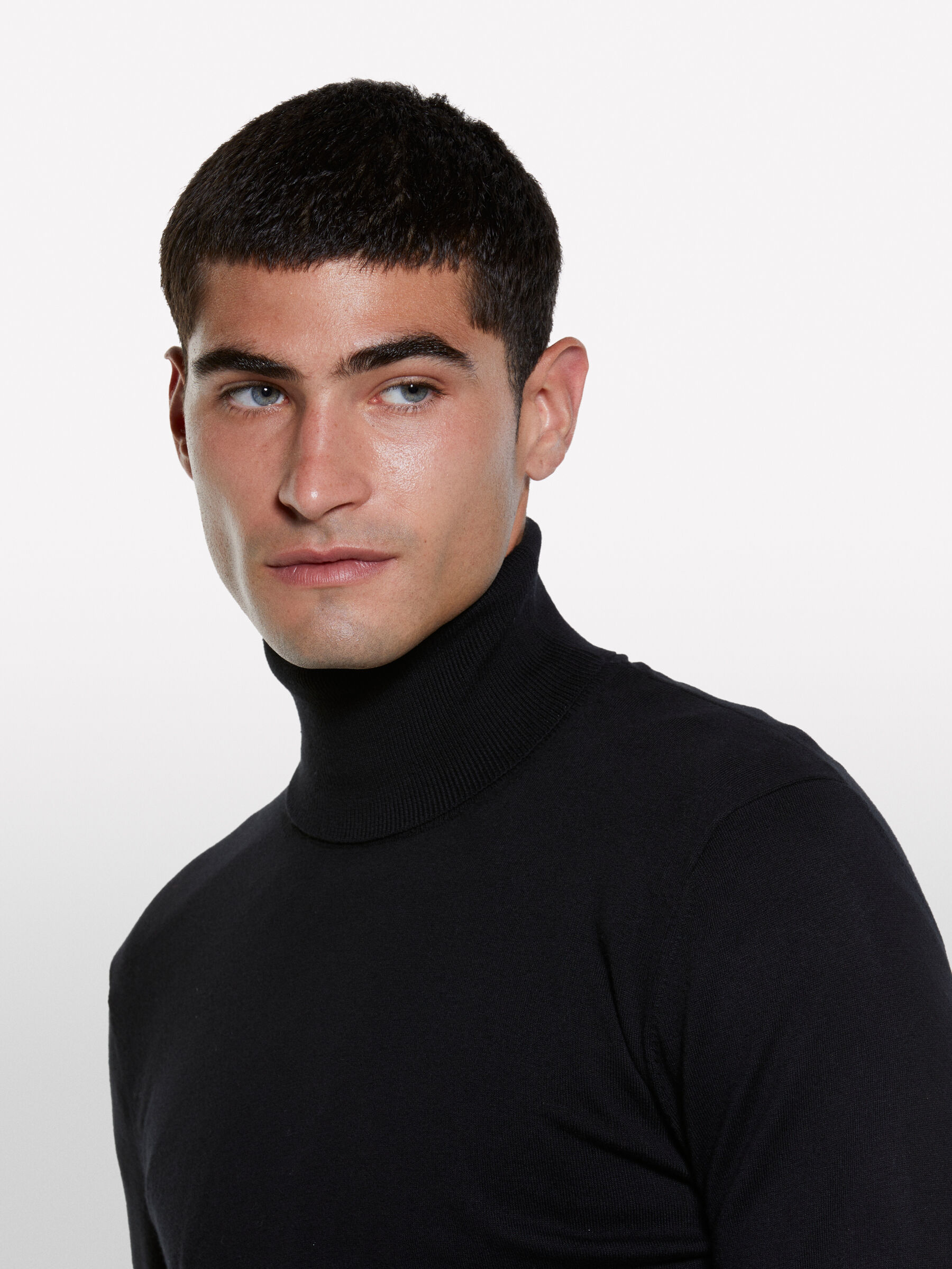 TURTLE NECK SW. L/S Men image number null