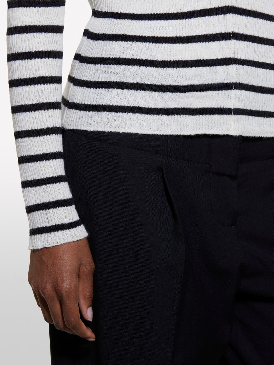 V NECK SWEATER L/S Women image number null