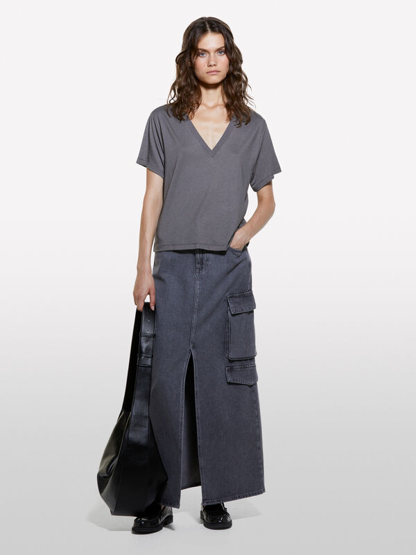 Dark gray t-shirt with V-neck - women's short sleeve t-shirts | Sisley