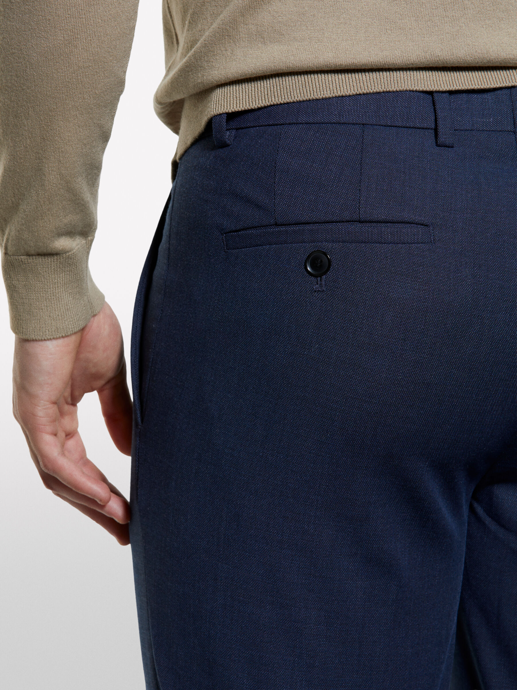 TROUSERS Men image number null