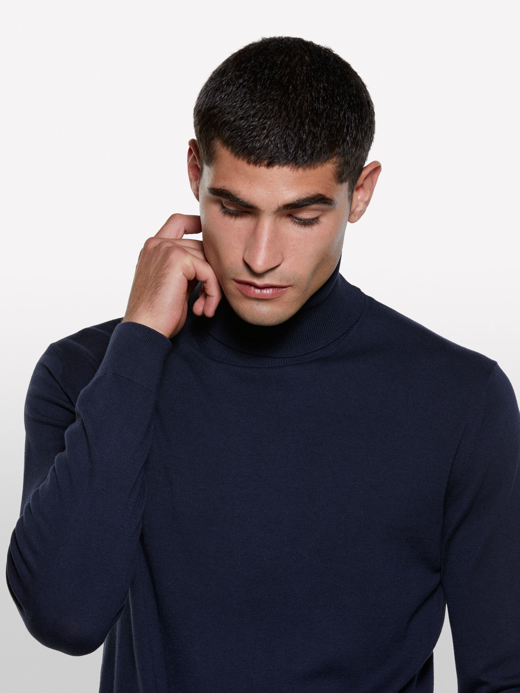 TURTLE NECK SW. L/S Men image number null