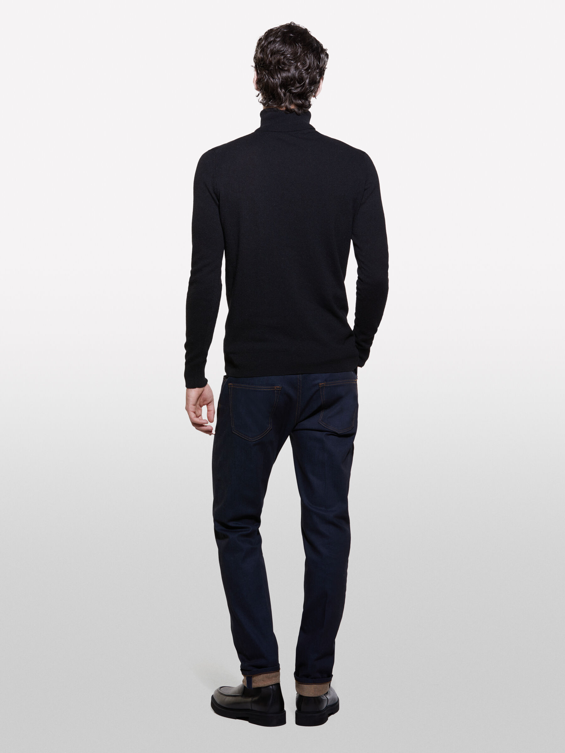 TURTLE NECK SW. L/S Men image number null