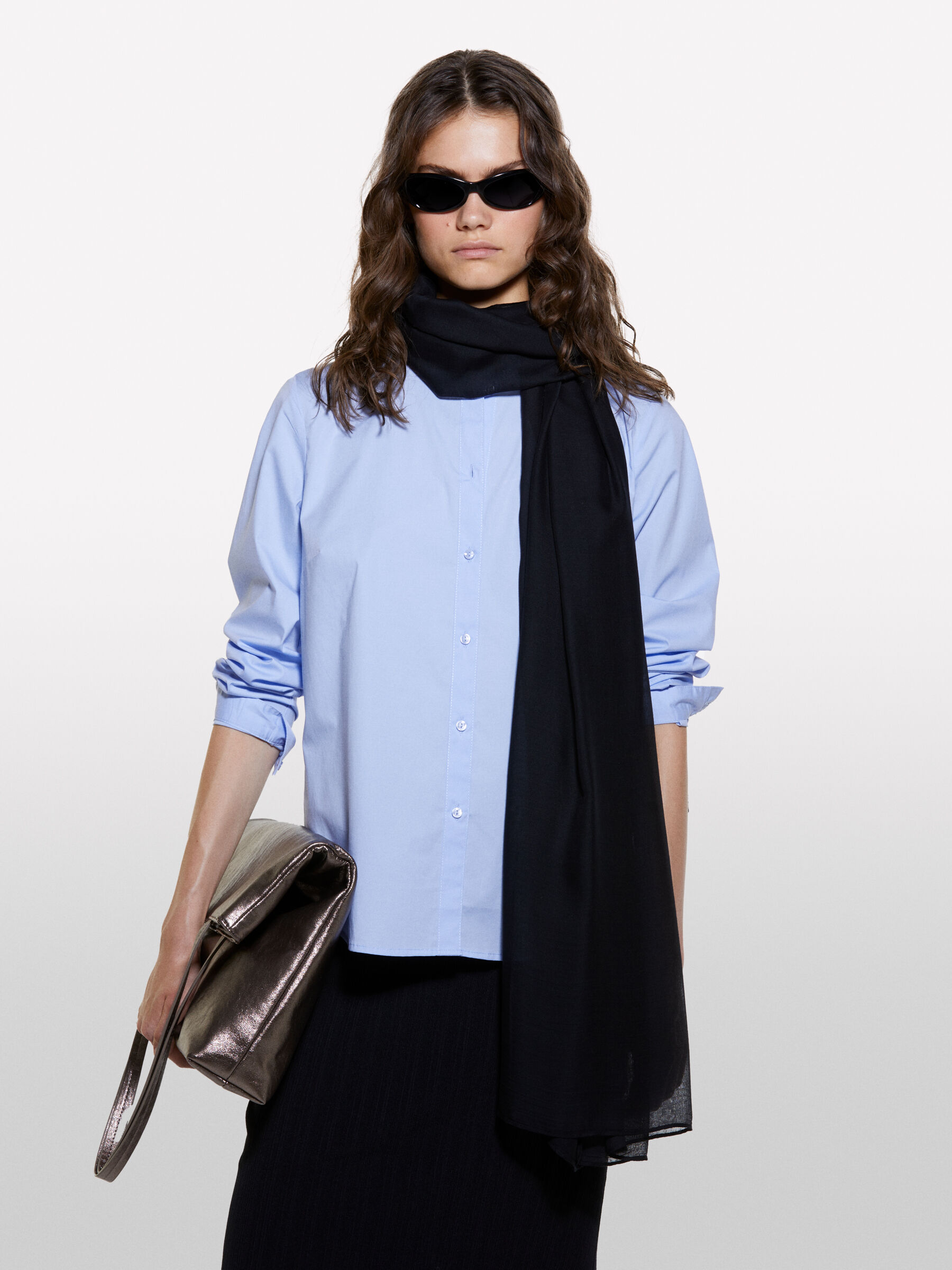 SCARF Women image number null