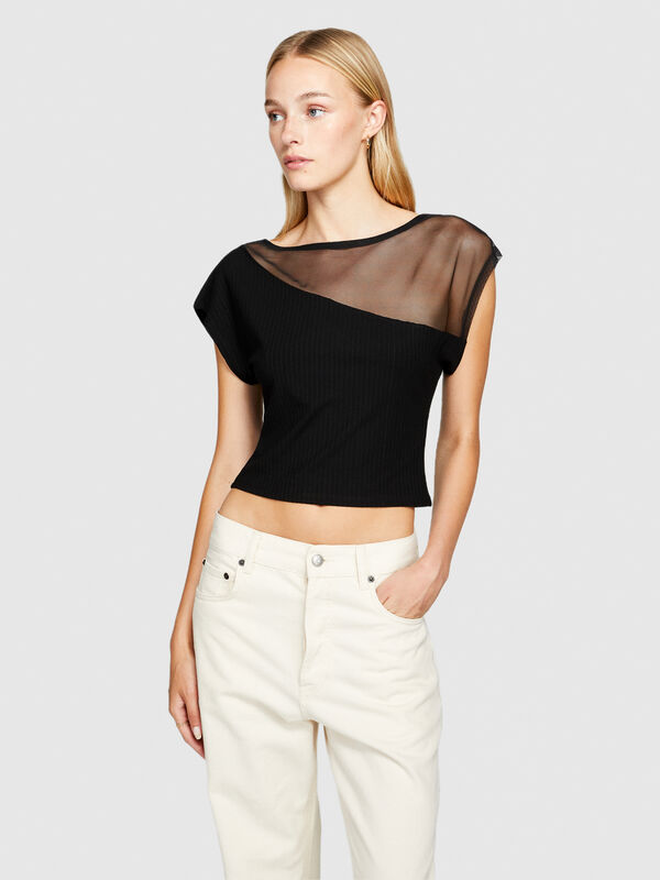 Cropped t-shirt with tulle