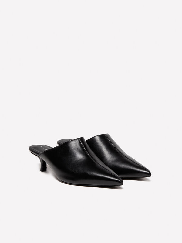Mules in 100% leather - women's heels | Sisley