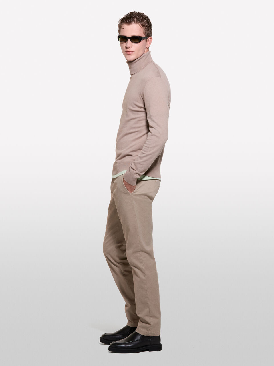 TROUSERS Men image number null