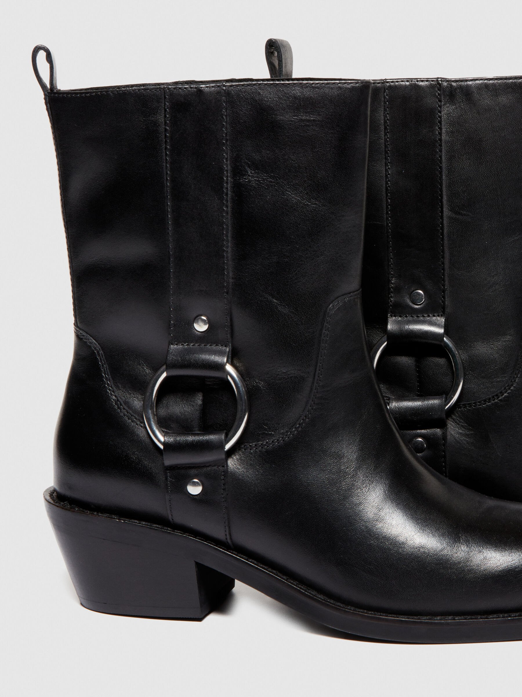 Boots with metal best sale ring