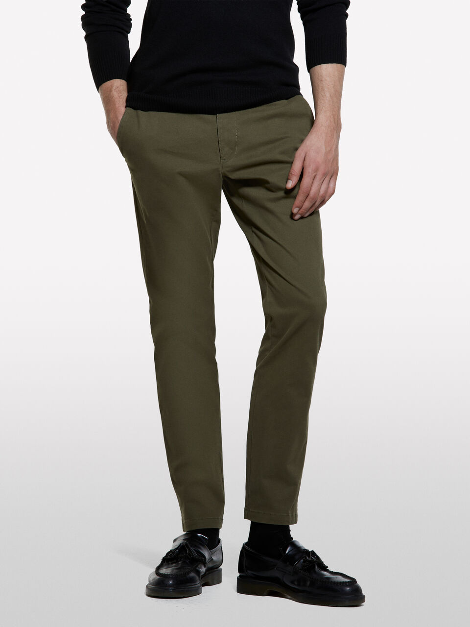 TROUSERS Men image number null