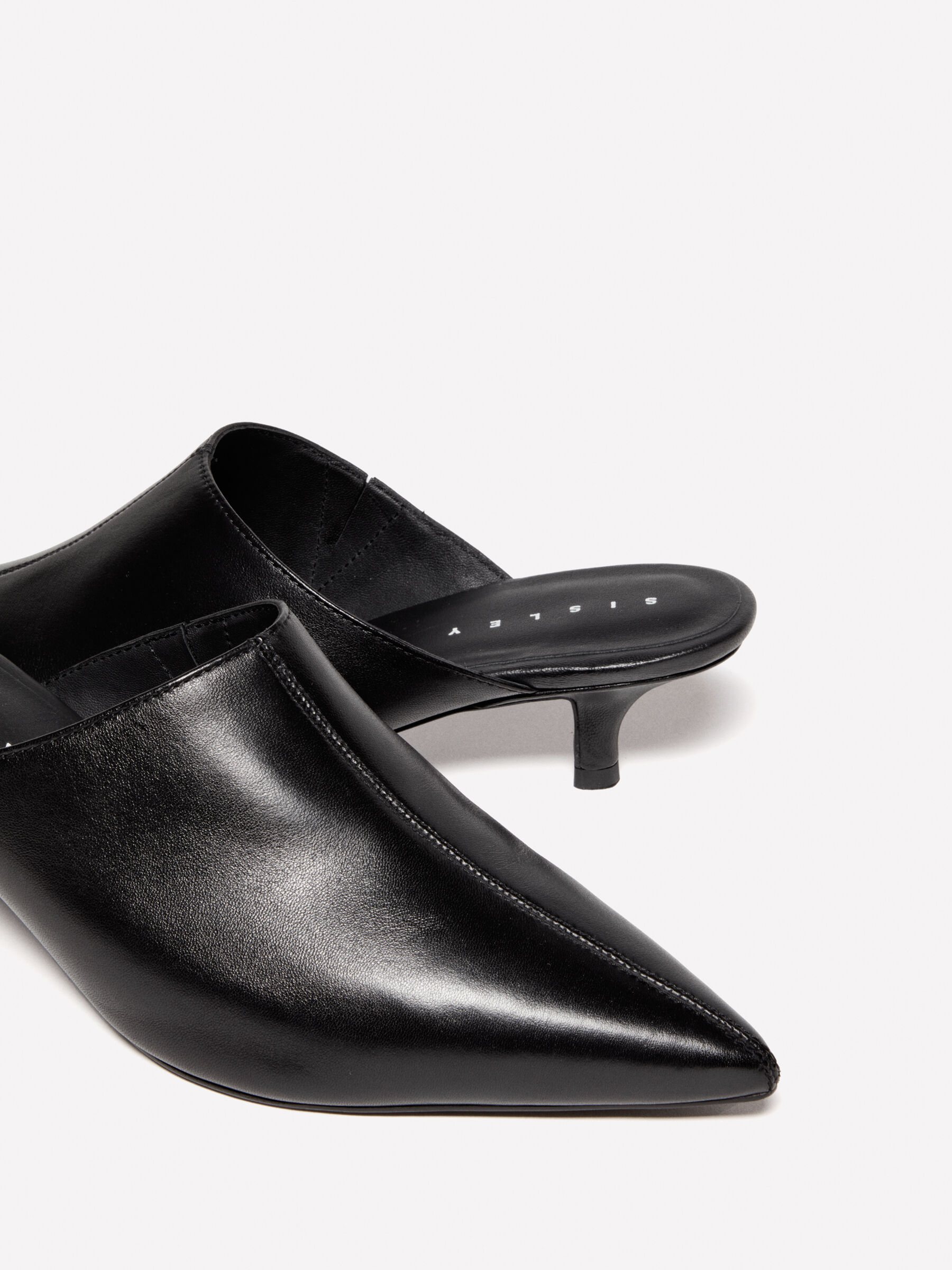 Pointed mules deals