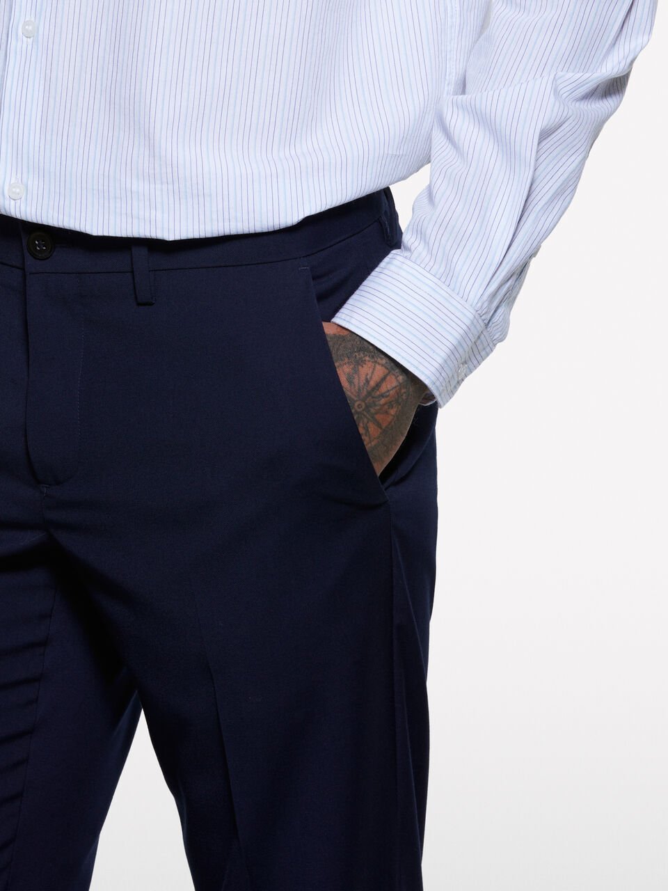 TROUSERS Men image number null