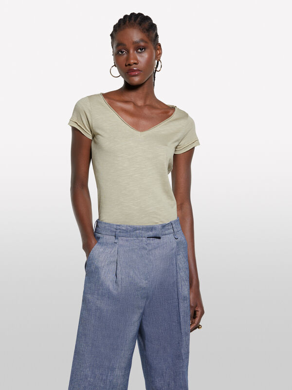 Military green V-neck t-shirt - women's short sleeve t-shirts | Sisley